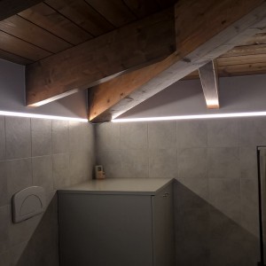 abitazione-privata-linee-di-luce-led