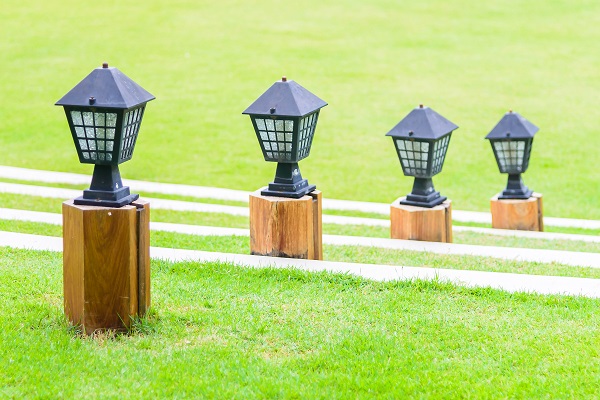 Elementi per l'illuminazione del giardino.